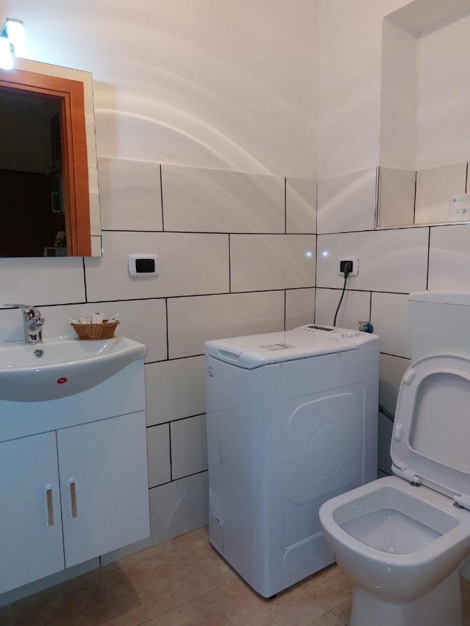 קסטל וולטורנו Esther Guest House מראה חיצוני תמונה