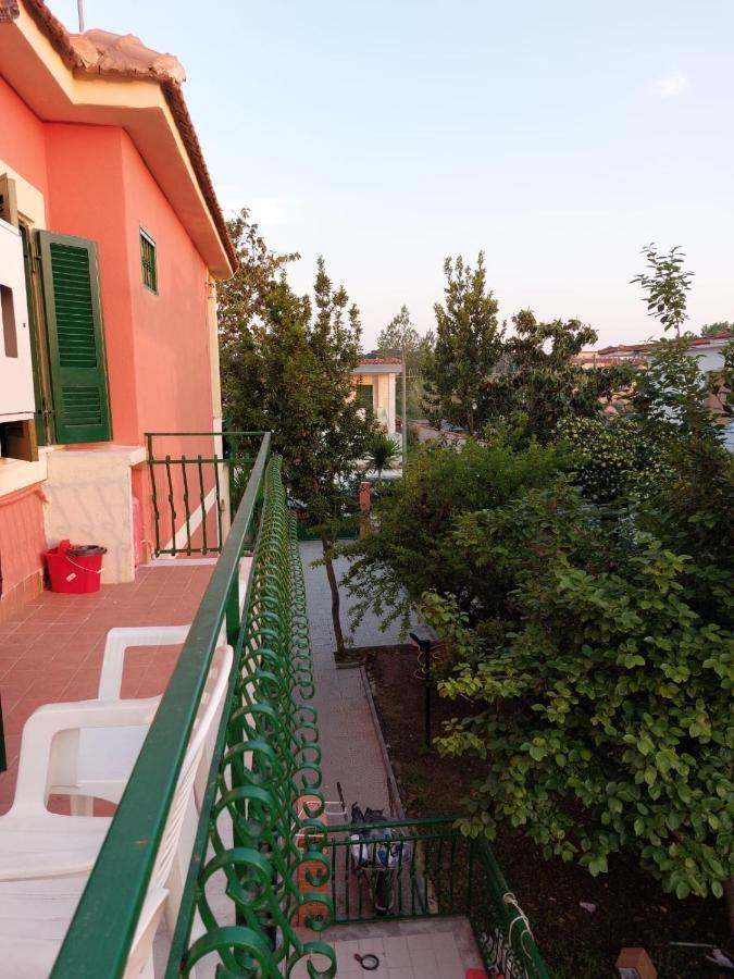 קסטל וולטורנו Esther Guest House מראה חיצוני תמונה