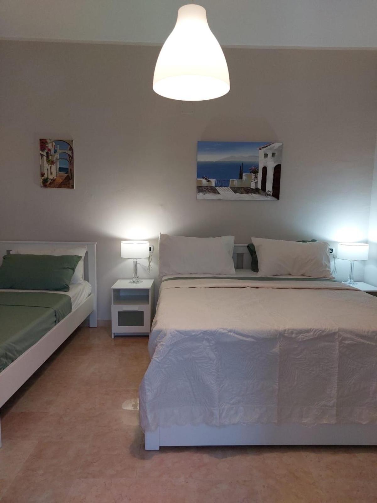 קסטל וולטורנו Esther Guest House מראה חיצוני תמונה